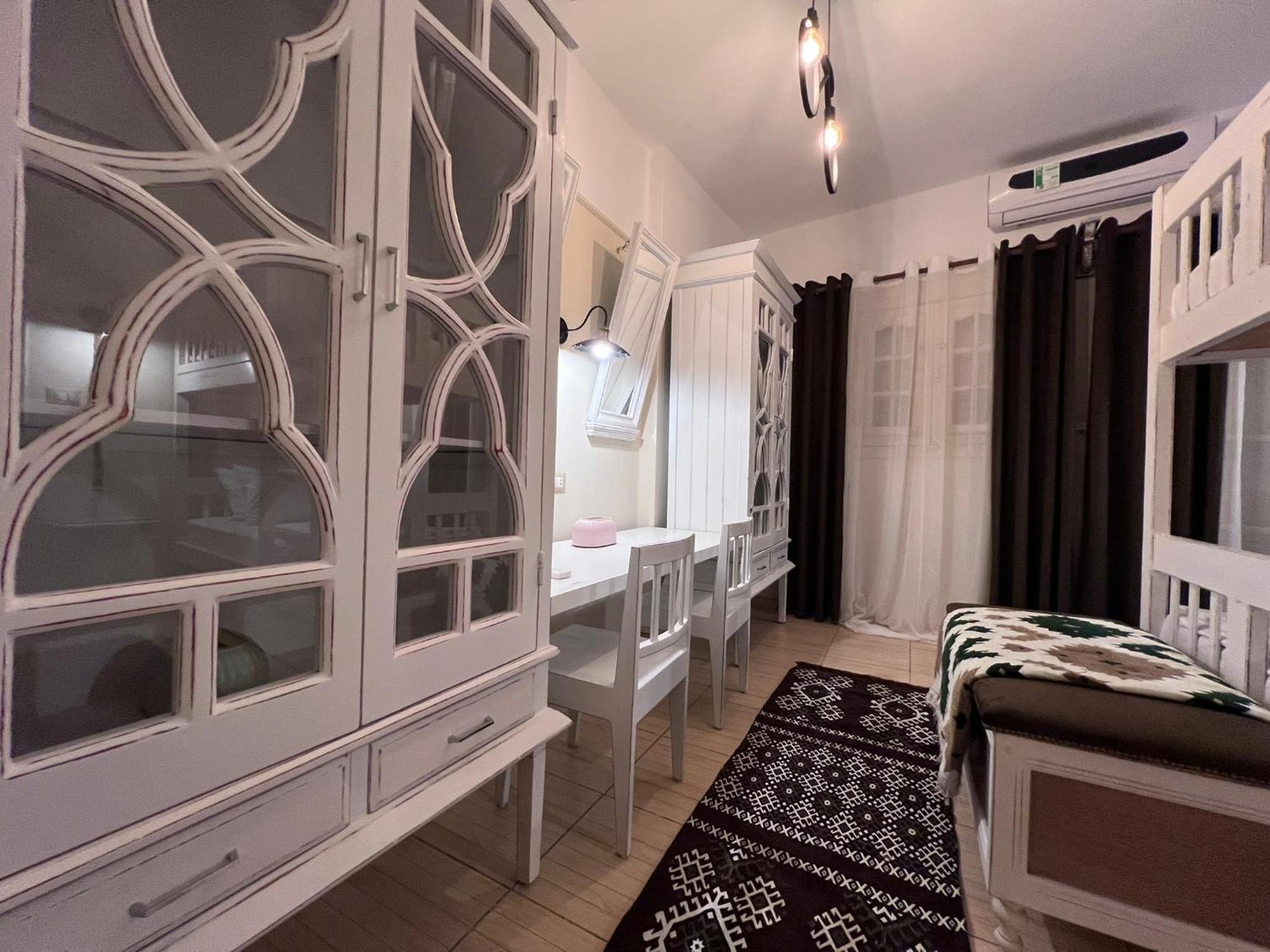 Ma Maison Cleopatra, Premium Alexandria